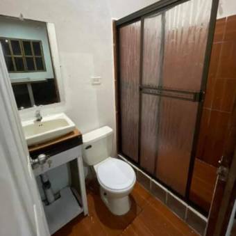 Se vende propiedad con 4 apartamentos en San Rafael Arriba de Desamparados 24-1899