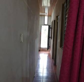 Se vende propiedad con 4 apartamentos en San Rafael Arriba de Desamparados 24-1899