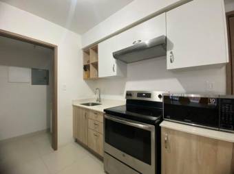 Se vende modernos apartamento en condominio de Piedades en Santa Ana 25-20