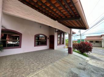 Se vende espaciosa casa en condominio de San Francisco en Heredia 24-1880