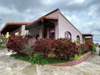 Se vende espaciosa casa en condominio de San Francisco en Heredia 24-1880