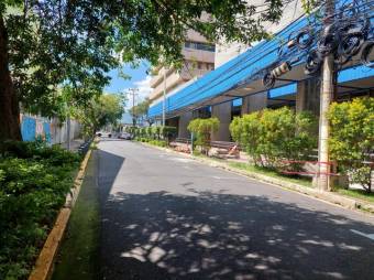 Se vende amplio local comercial para inversión en Hospital de San José 24-636, $ 185,000, 2, San José, San José