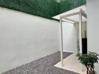 Se vende moderna casa de 2 plantas en condominio de Anselmo Llorente 25-16