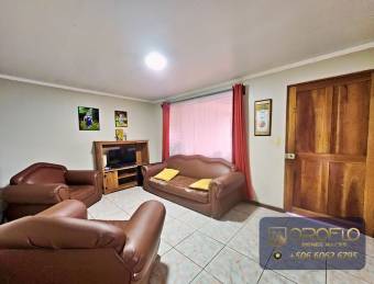 HOUSE WITH 4 BEDROOMS FOR SALE.  DESAMPARADOS OF ALAJUELA 