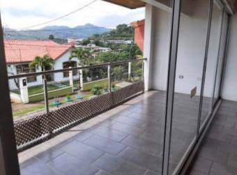 Se Vende Casa en Urbanización Palma Real Alajuela, Palmares