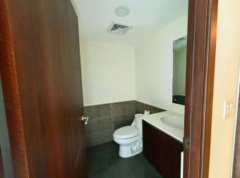 GANGA! Apartamento en 2 Niveles, Piso 23, VISTA, Torres Los Yoses, San Pedro