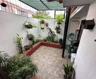 Casa a la venta en Residencial La Cataluña, Desamparados, Alajuela.