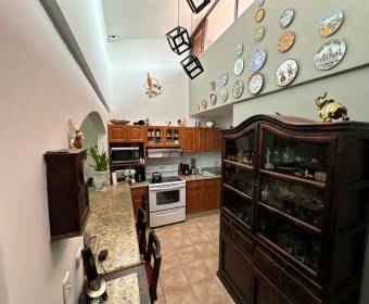 Casa a la venta en Residencial La Cataluña, Desamparados, Alajuela.