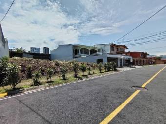 Se vende lote de 426m2 con uso de suelo residencial en Curridabat de San José 24-1915