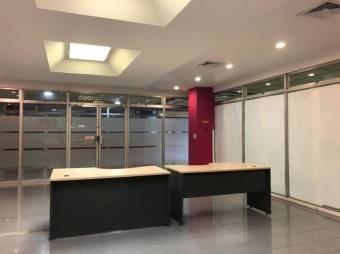 Se vende local comercial con espacio para oficina en Merced de San Jose 23-1419, $ 320,752, San José, San José