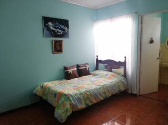 Se vende amplio local de 2 niveles con 6 consultorios en San José Centro 23-356, $ 350,000, 10, San José, San José