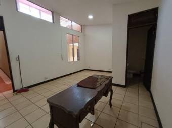 Se vende amplio local con 11 oficinas en Alajuela Centro 23-3210, $ 385,000, 11, Alajuela, Alajuela