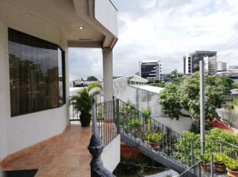 Se vende amplio local de 3 pisos para inversión en Mata Redonda de San José 22-2560, $ 490,000, 4, San José, San José