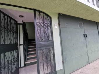 Se vende amplia propiedad para inversión con 4 apartamentos en Uruca de San José 24-1430, ₡ 375,000,000, 8, San José, San José