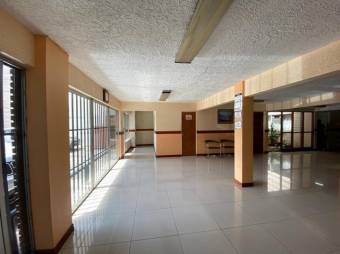 Se vende local de 580m2 con 14 consultorios u oficinas en Merced de San José 23-2823, $ 571,000, 14, San José, San José