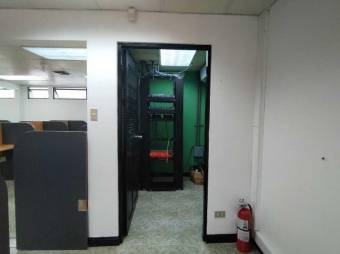 Se vende amplio local de 2 plantas con espacios para oficina en Rohrmoser 24-1609, $ 600,000, 12, San José, San José