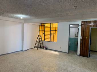 Se vende amplio local de 4 niveles en Hospital de San Jose 23-2335, ₡ 350,000,000, 12, San José, San José