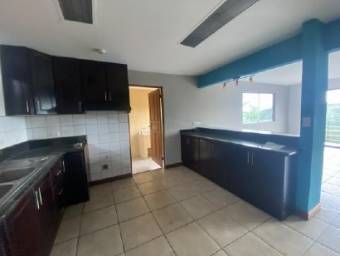 Se Vende Casa en Condominio Real Colina San José, Tibás, San Juan