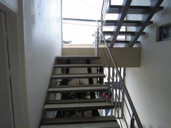 Se vende amplio local de 2 plantas con 18 habitaciones en Heredia Centro 23-1487, $ 700,000, 19, Heredia, Heredia