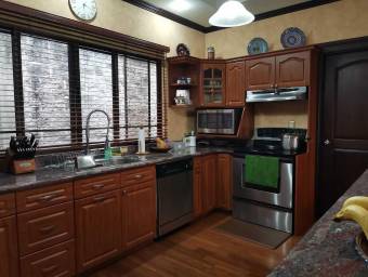 Venta de Casa en Escazú, San José. RAH 23-516