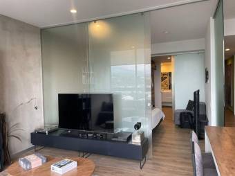 Se vende moderno y espacioso apartamento con terraza en Curridabat de San José 25-57