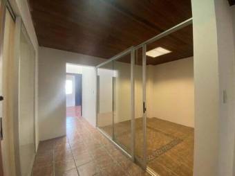 Se vende amplio local comercial en Escazú Centro 23-3362, $ 798,000, 5, San José, Escazú