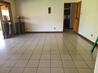 SE VENDE CASA GRANDE EN SAN JOAQUIN