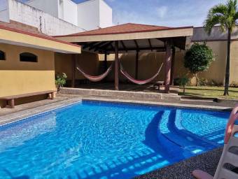 Venta de Casa en Ulloa, Heredia. RAH 23-1579