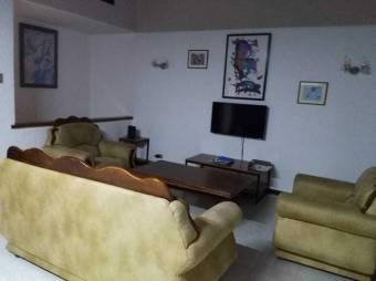 Se vende amplio condominio de 5 apartamentos en Rohrmoser 24-1612, $ 1,200,000, 10, San José, San José