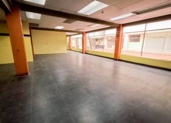 Se vende amplio local comercial de 3 plantas en Carmen de San José 24-1770, $ 2,400,000, 26, San José, San José