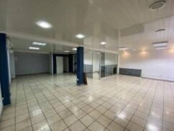 Se vende amplia propiedad con 5 bodegas de 4,800m2 en Hospital de San José 24-1348, $ 3,300,000, 17, San José, San José