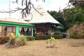 Linda Casa en Playa Negra de Guanacaste 