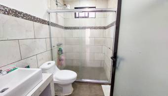 Se vende vivienda cercano al centro, Siquirres, Limón