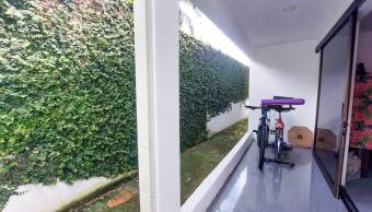 Se vende vivienda cercano al centro, Siquirres, Limón