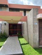 Se vende amplia casa de 2 plantas con patio en Zapote de San José 24-1903