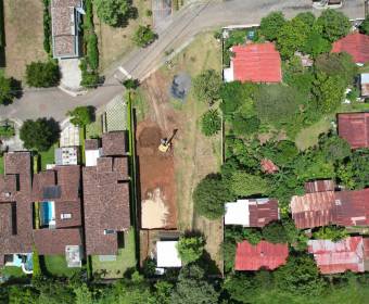 906 m2 lot for sale in Posada del Río condominium in La Guácima.