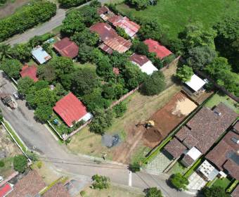 906 m2 lot for sale in Posada del Río condominium in La Guácima.