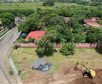 906 m2 lot for sale in Posada del Río condominium in La Guácima.