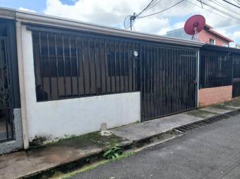 Se vende espaciosa casa en Curridabat de San José 24-1848