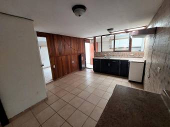 Se vende espaciosa casa en Curridabat de San José 24-1848