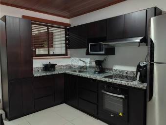 Se vende casa en una planta Montecillos Alajuela