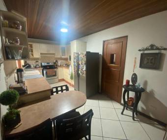 HOUSE FOR SALE IN MORAVIA SCHOOLS HOUSE FOR SALE IN MORAVIA SCHOOLS