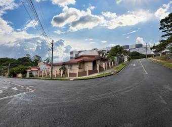 VENTA DE CASA EN LOS COLEGIOS MORAVIA