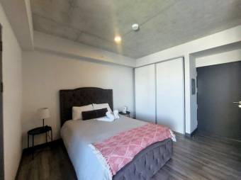 Se alquila moderno estudio en condominio de Secret Sabana 25-1726