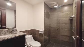 Se alquila apartamento amoblado en torre los Yoses 25-2035