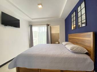 Se alquila moderno apartamento amoblado en Ulloa Heredia 25-2045