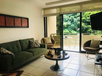 Se alquila espacioso apartamento amueblado en Uruca Santa Ana 25-1996