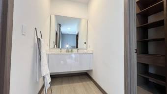 Se alquila casa a estrenar en condominio de Santa Ana 25-1757