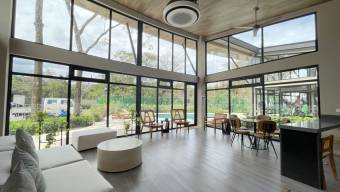 Se alquila casa a estrenar en condominio de Santa Ana 25-1757