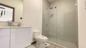 Se alquila casa amoblada a estrenar en Santa Ana 25-1758 